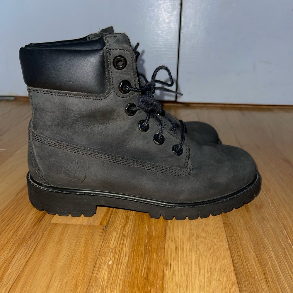 Boys black Timberland boots size 4